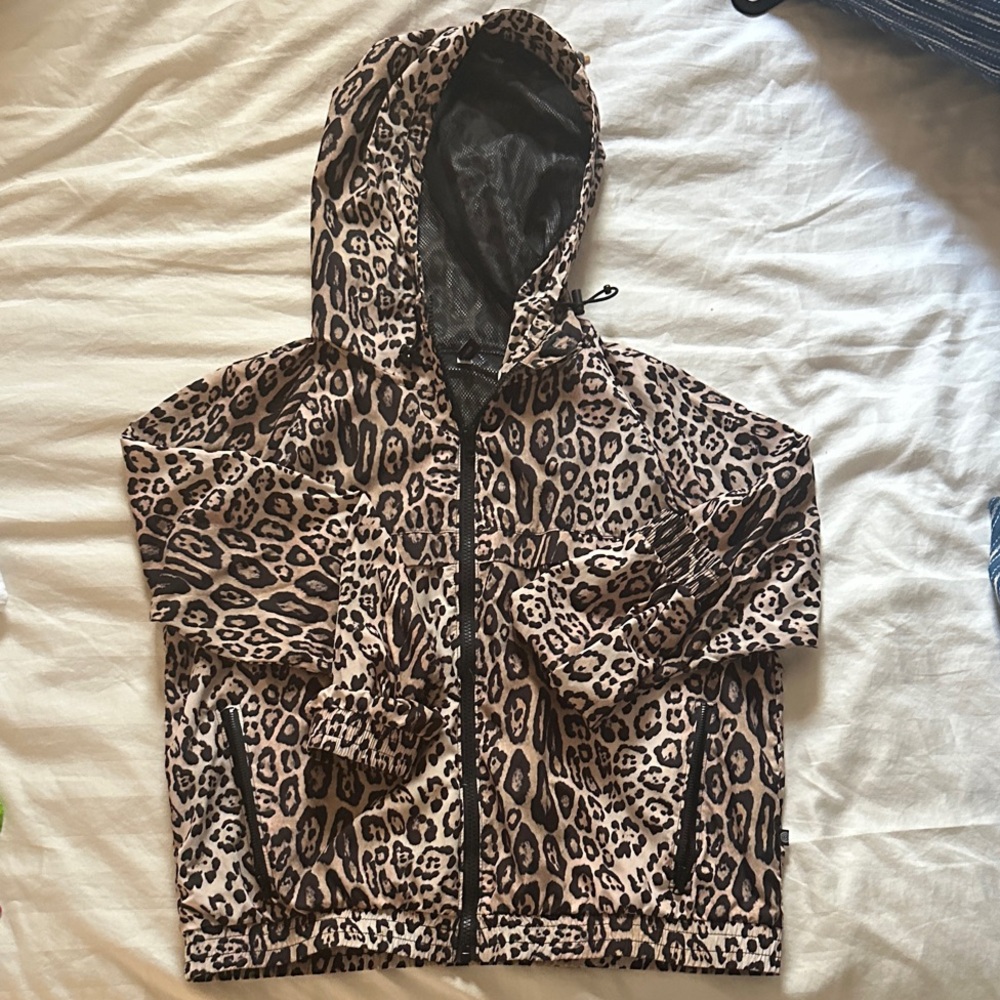 Onzie Black and White Mesh Jacket
